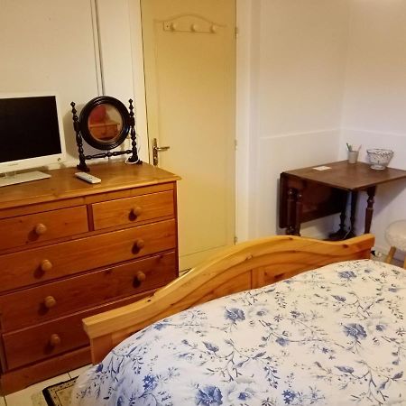 ヴェルヌイユ・ダヴル・エ・ディトン Au Calme Bed & Breakfast エクステリア 写真